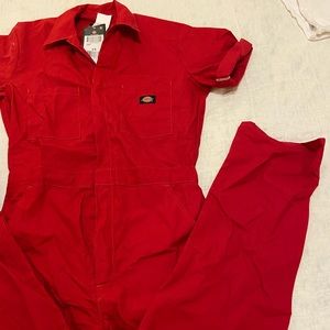 NWT Dickie’s Men Short Sleeve Coverall Jumpsuit in Red, Size Small